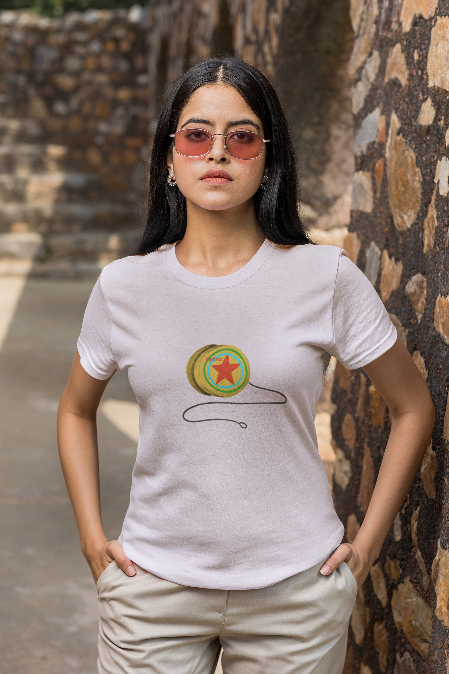 RETRO - Yoyo Yellow with Red Star T-shirt - Unisex